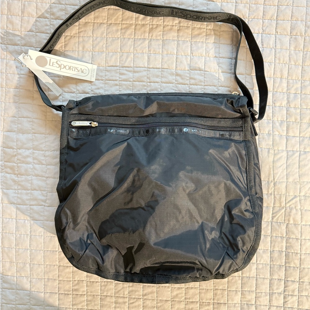 LeSportsac Black Goth Messenger Bag New With Tag - Picture 8 of 8